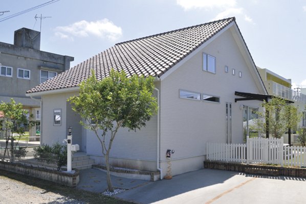 棟匠の「沖縄・読谷村モデルハウス」12