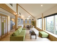【伊勢崎市／平屋＋αの南千木モデルハウス】4つの庭と繋ぐ、「隠れ家」のような平屋モデル