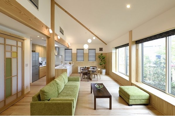 【伊勢崎市／平屋＋αの南千木モデルハウス】4つの庭と繋ぐ、「隠れ家」のような平屋モデル1