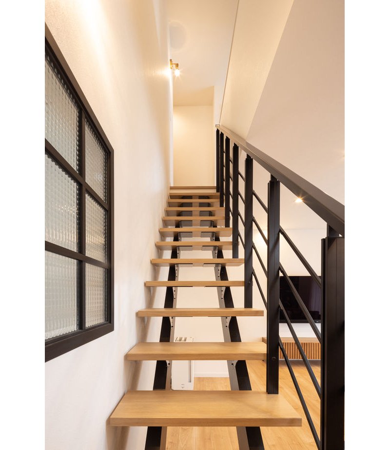階段 #レトロ の建築事例・施工実例・価格 | 注文住宅