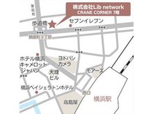 鶴屋町3丁目の交差点近くにある会社です。横浜駅からのアクセスもよい立地です。カースペース御座いますのでお車でもお越しいただけます。