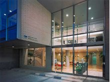 駐車場は、店舗の正面に4台分。